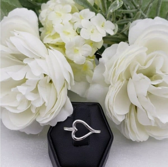 ♥️ My Letty Heart Ring - Picture 2 of 4